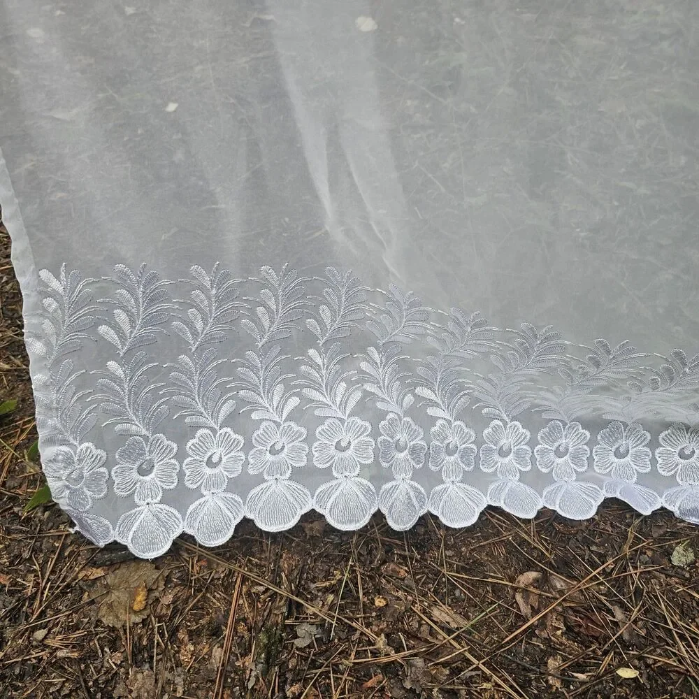 Vintage White Floral Lace Curtain Panel – Sheer Shabby Chic French Country